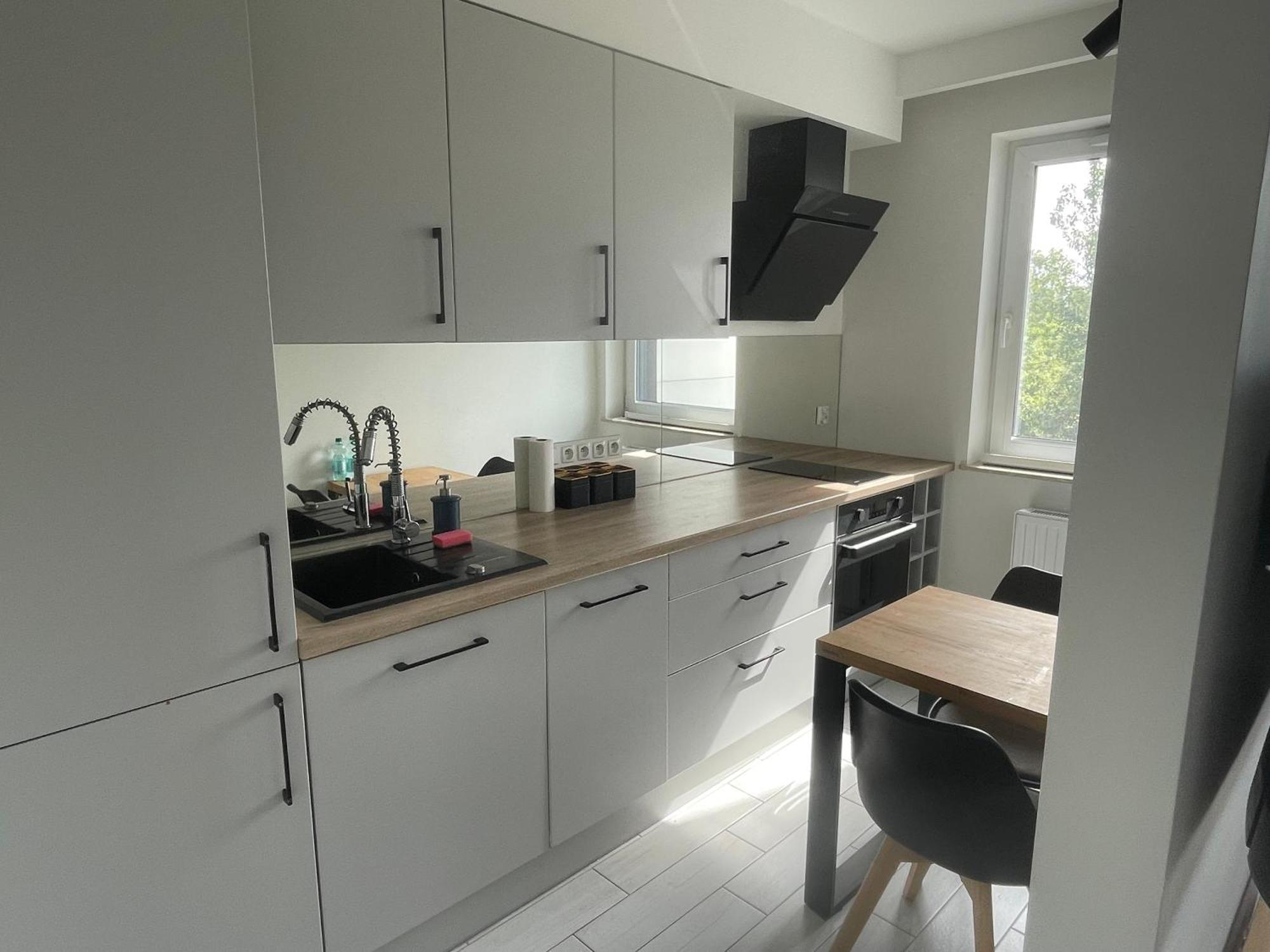 Parking & Balkon Apartment