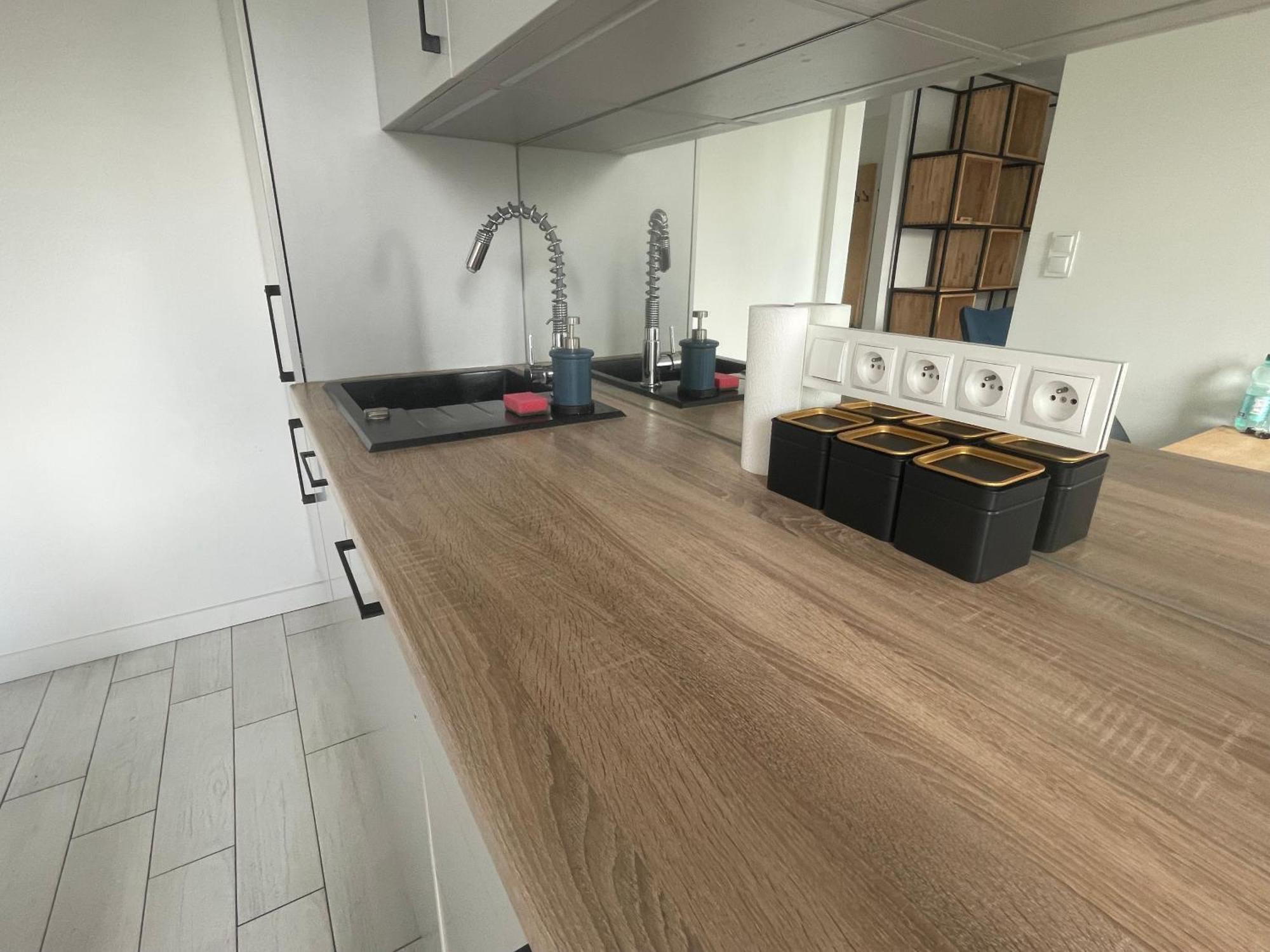 Parking & Balkon Apartment