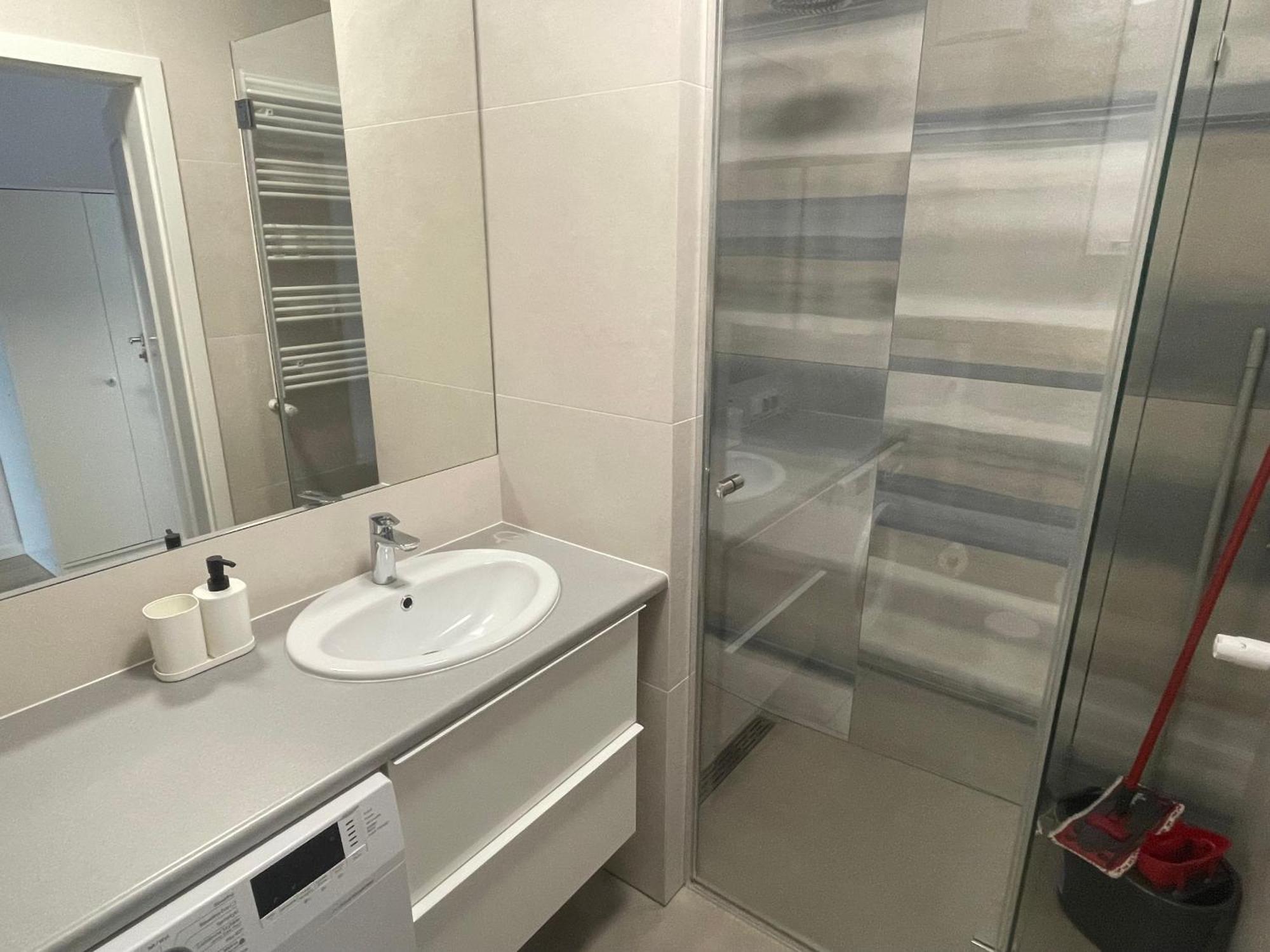 Parking & Balkon Apartment