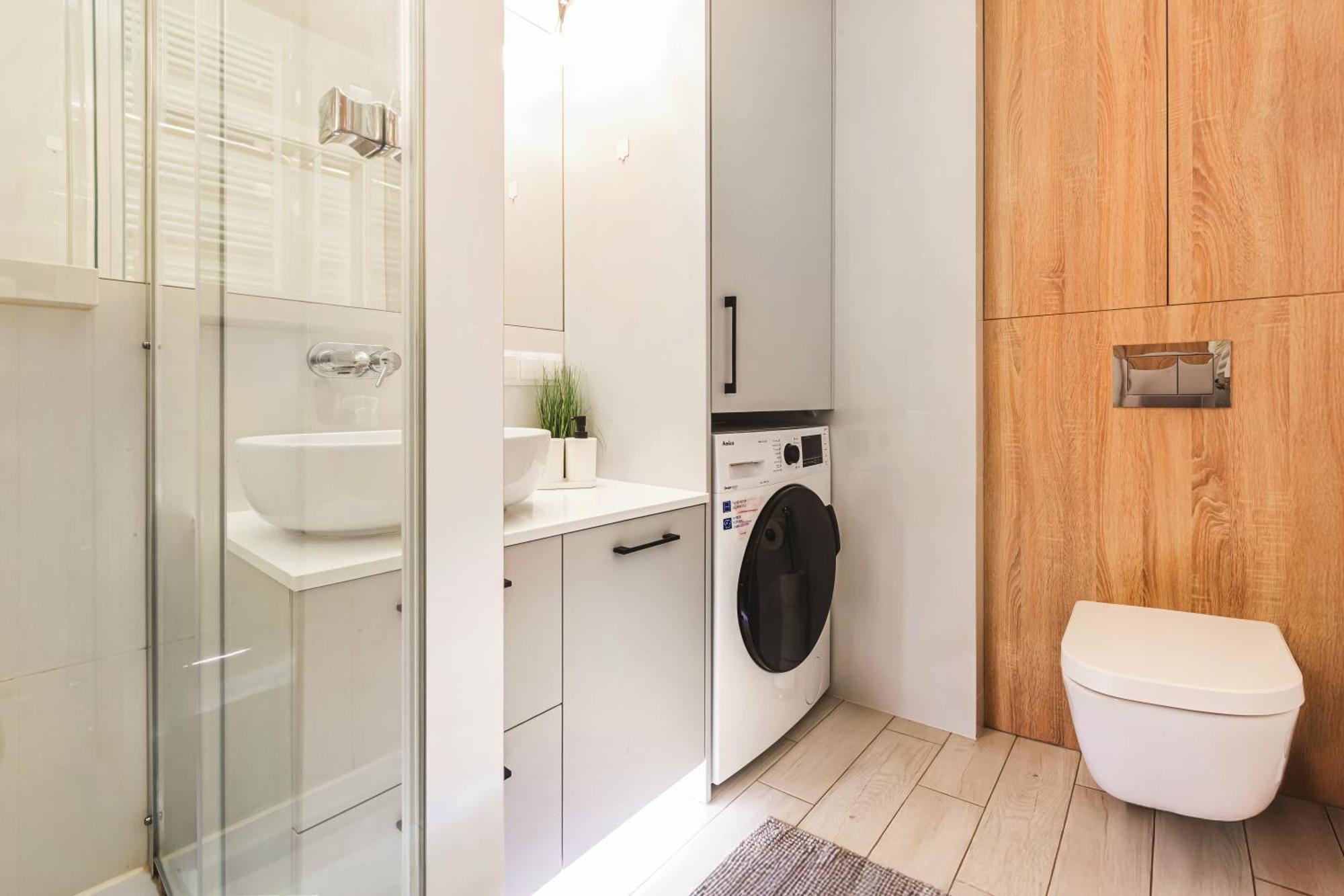 Parking & Balkon Apartament *